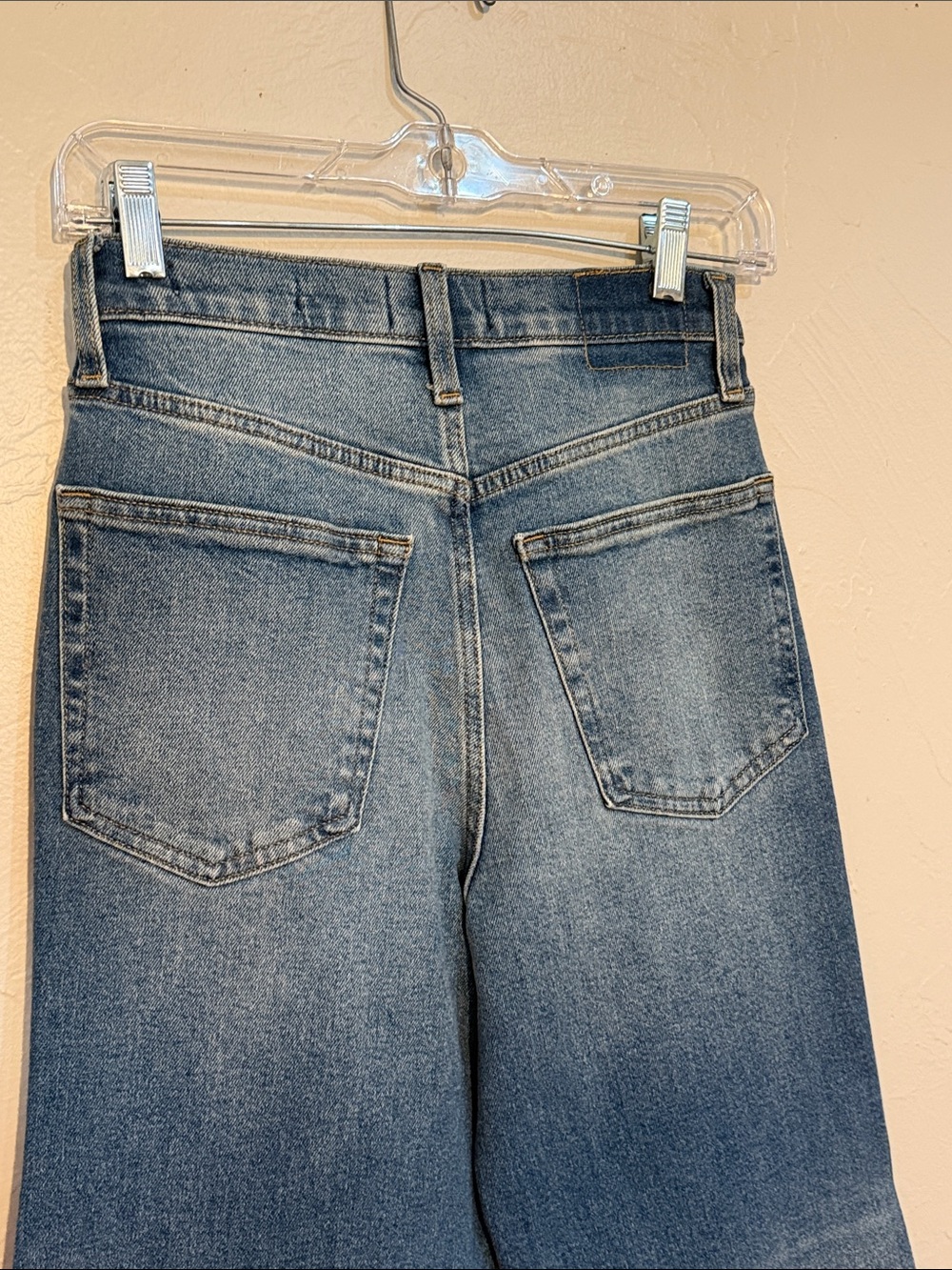 NWT Universal Thread / High Rise 70s Flare .. 0001 - Picture 9 of 13
